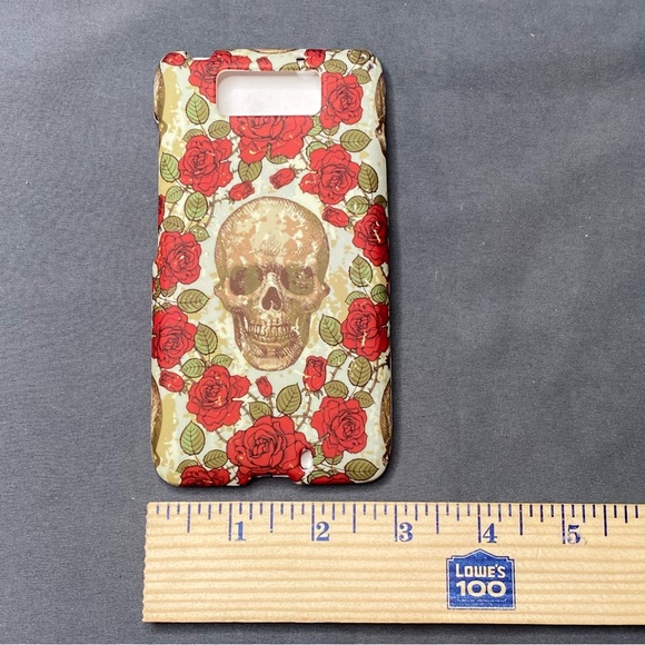 Motorola Droid Razr Maxx Ultra Skull and Roses Phone Case - Picture 5 of 7